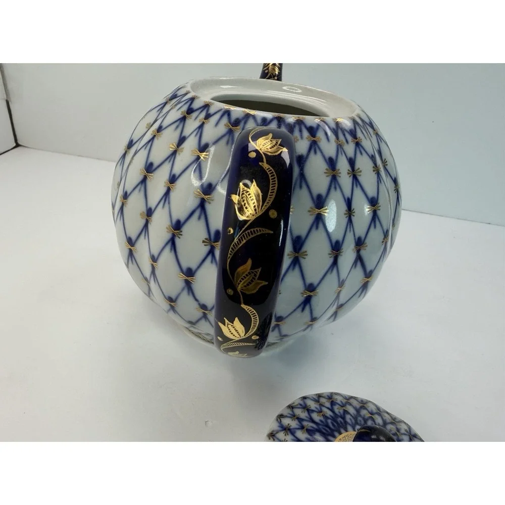 Lomonosov Porcelain Large Cobalt Blue Net Teapot Gold‎ 7 1/8